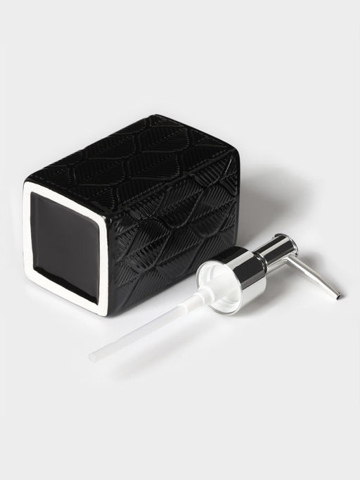 Набор для ванной «Лепесток», 3 предмета, дозатор для мыла, стакан, мыльница, чёрный