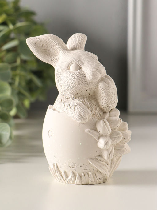 Фигурка гипс Заяц пасхальный с букетом, 11?6 см
