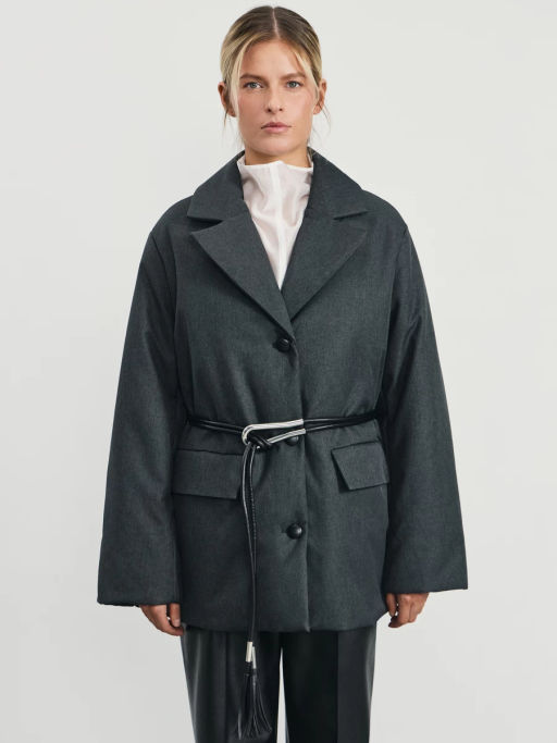 Куртка с поясом и акцентной деталью / Zarina фото 4