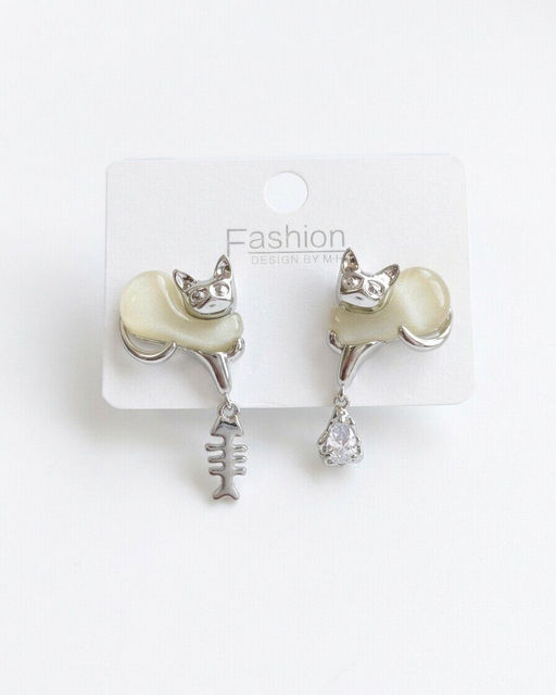 Стильные серьги