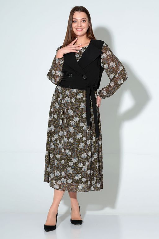 Костюм Liona Style 813 белые цветы