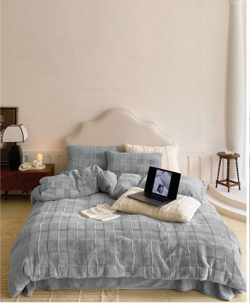 КПБ меховое MENCY с простыней и наволочками MENMEX ЧЕРНЫЙ