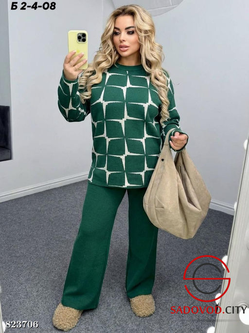 Костюм женский с рисунком