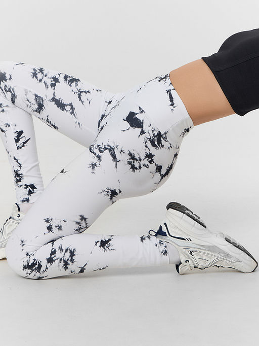 Легинсы женские белые с эффектом тай-дай - Mark formelle фото 10