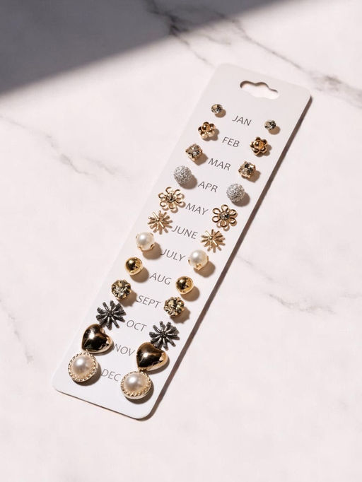 Цена за 2 шт. Серьги пусеты One year, 12 пар, цветочное настроение, белые в золоте