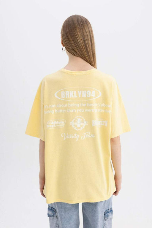 Крутая футболка оверсайз с круглым вырезом на спине и короткими рукавами с принтом - Defacto фото 9