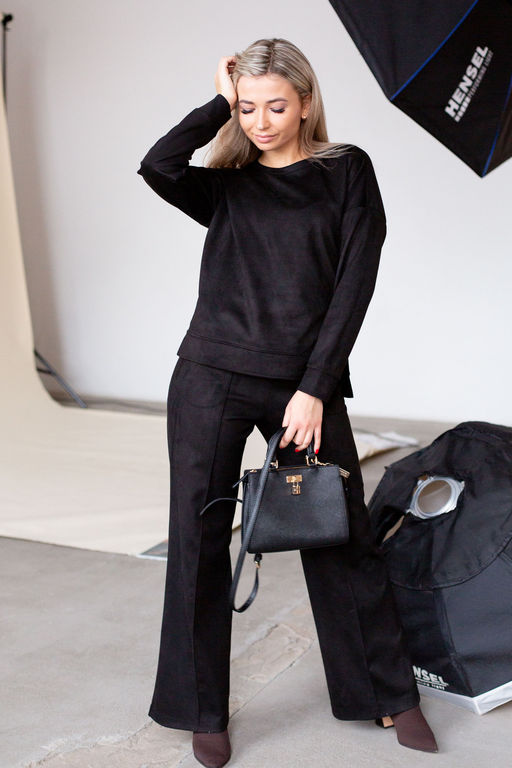 Костюм замшевый брючный 43043