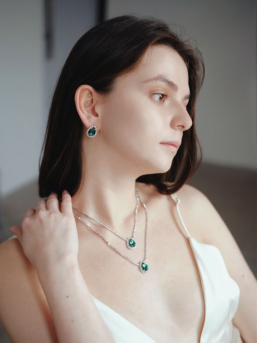 Набор 2 предмета: серьги, колье Жаклин дуэт, капля, цвет бело-изумрудный в серебре, 45 см