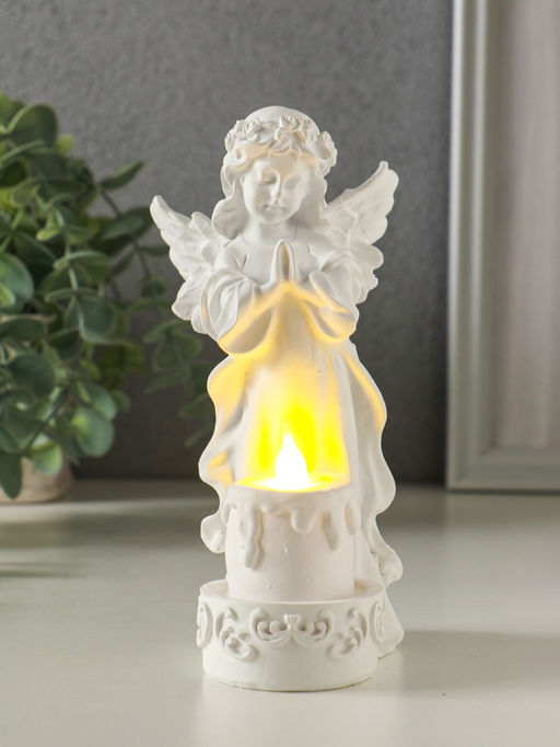Сувенир полистоун свет "Белоснежная девушка-ангел с тортом" 7,6х8,5х16,3 см
