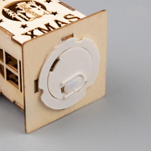 Ёлочная игрушка Домик со снеговиком, 6х4.5х4.5 см, от батареек, свечение тёплое белое - Luazon lighting фото 3