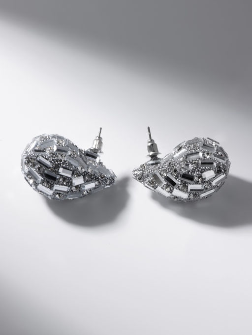 Серьги со стразами QF Блеск капля, белые в серебре  фото 3