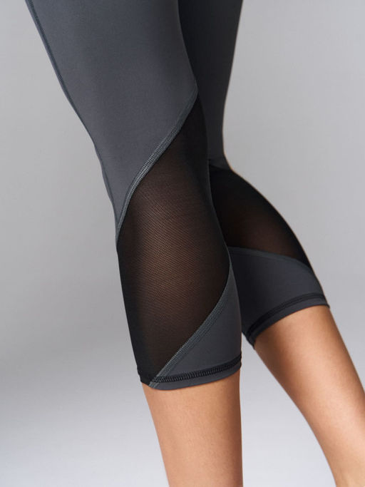 Укороченные леггинсы 7/8 со вставками из сетки - NEVERLATE фото 4