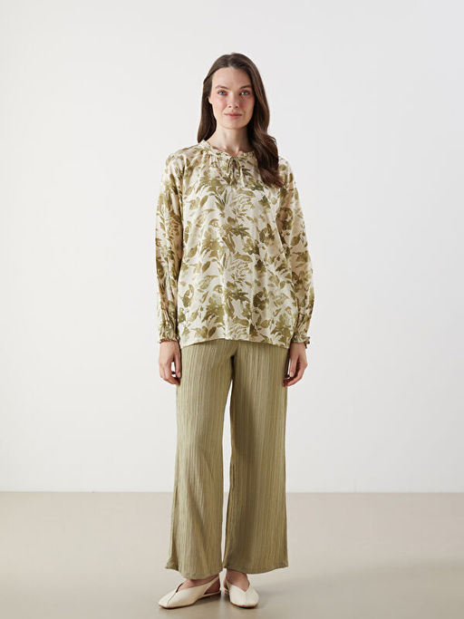 Ba?lamal? Yaka Desenli Bluz