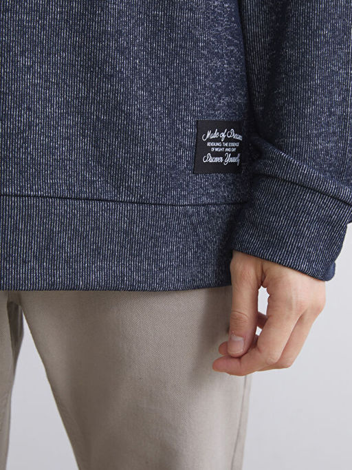 Dik Yaka Bask?l? Erkek Sweatshirt