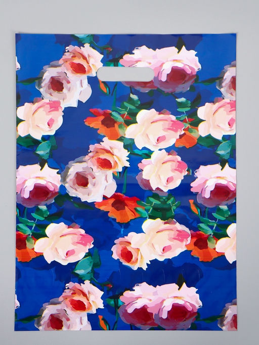 Цена за 50 шт. Пакет полиэтиленовый с вырубной ручкой "Цветение" 30 х 40 см 60 мкм