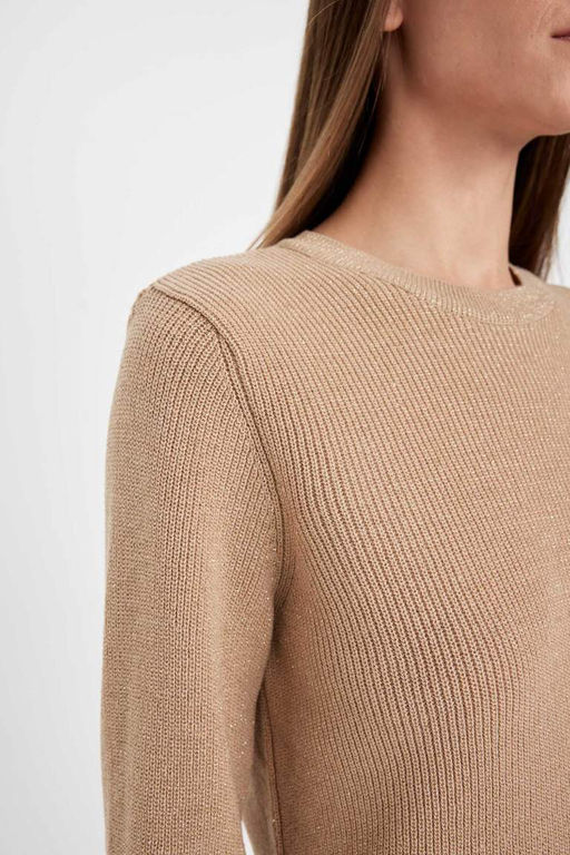 Женский свитер-туника из блестящей ткани обычного кроя с круглым вырезом - Defacto фото 5