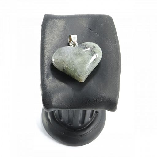 Подвеска Сердечко объемное из камня Лабрадор дарует удачу и везение 2см