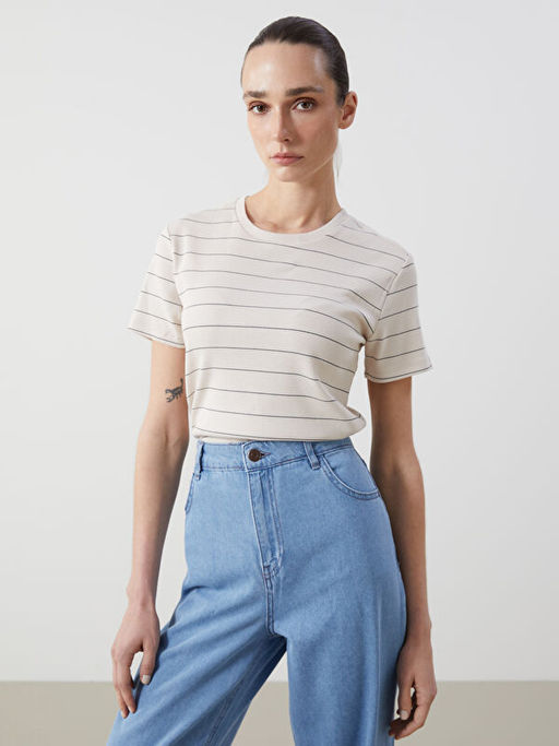 Bisiklet Yaka ?izgili Kad?n Ti??rt