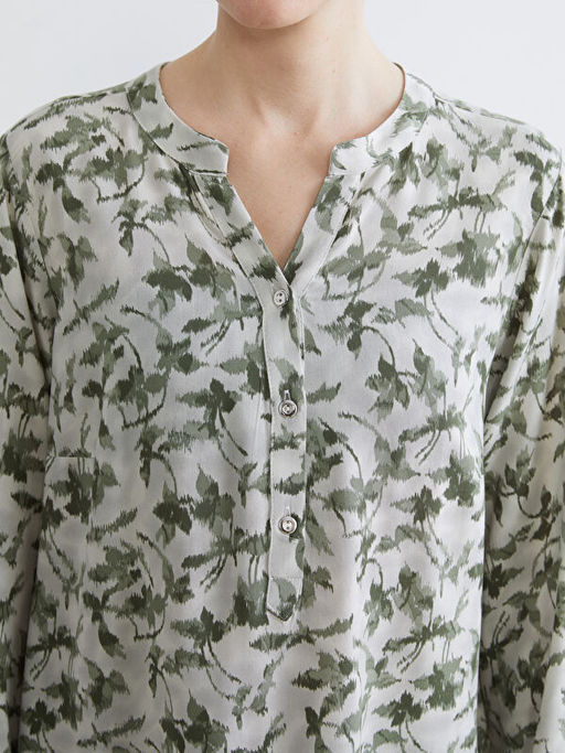 Ka??k Yaka ?i?ekli Bluz