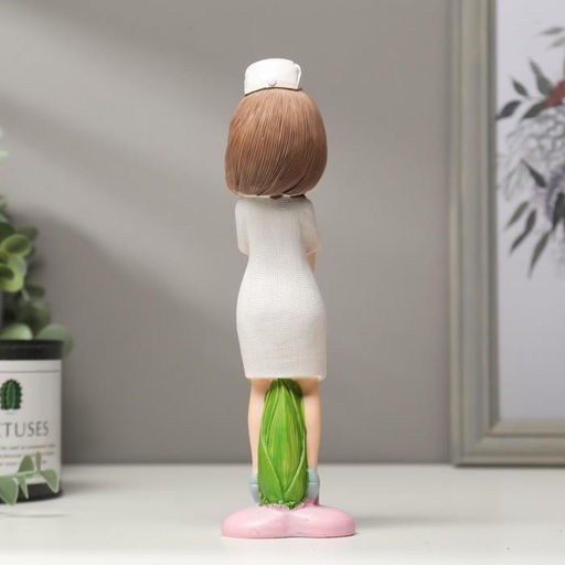 Набор фигурок полистоун «Врач и медсестра», 2 шт., 19.5×4.3×5.7 см