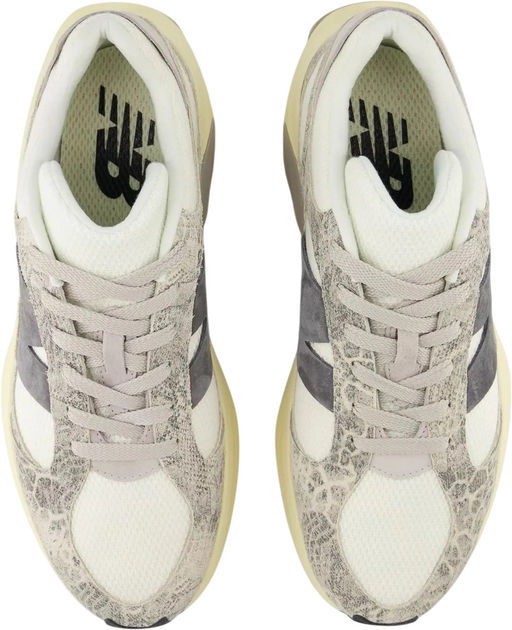 Кроссовки взрослые