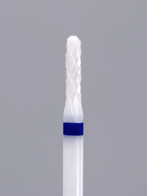 Фреза керамическая для маникюра «Тонкая», средняя нарезка, d=2×8×2.35 мм, в пластиковом футляре, белая