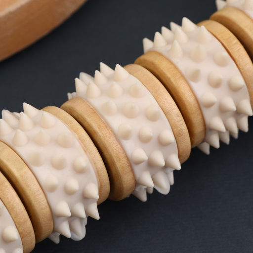 Массажёр «Коромысло», 14.5×8×3 см, деревянный, 5 колёс с шипами, бежевый