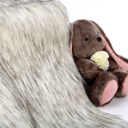 Цена за 54 шт. Ткань для рукоделия и шитья, мех длинноворсовой на трикотажной основе, ширина 155 см, бело-серая