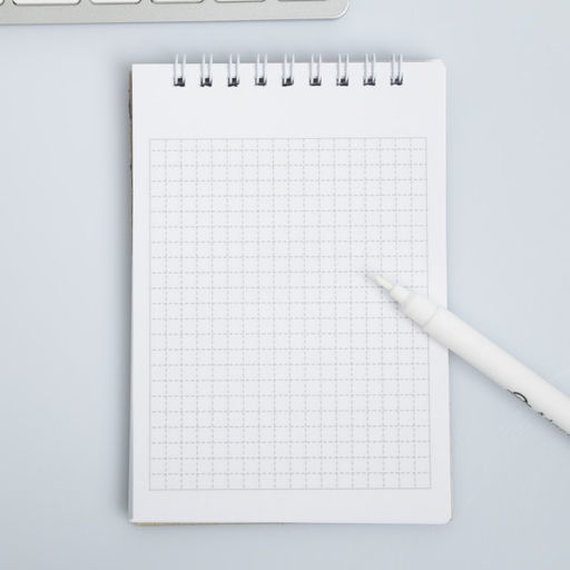 Цена за 2 шт. Блокнот на гребне А6, 40 л. С 8 марта