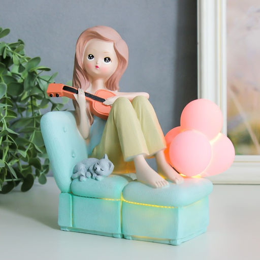 Фигурка светящаяся «Девчонка на диване с гитарой или пёсиком», полистоун, 13×7.5×16 см, МИКС