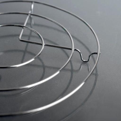 Подставка под горячее на ножках «Круг», 17.5×17.5×1.5 см, хромированная