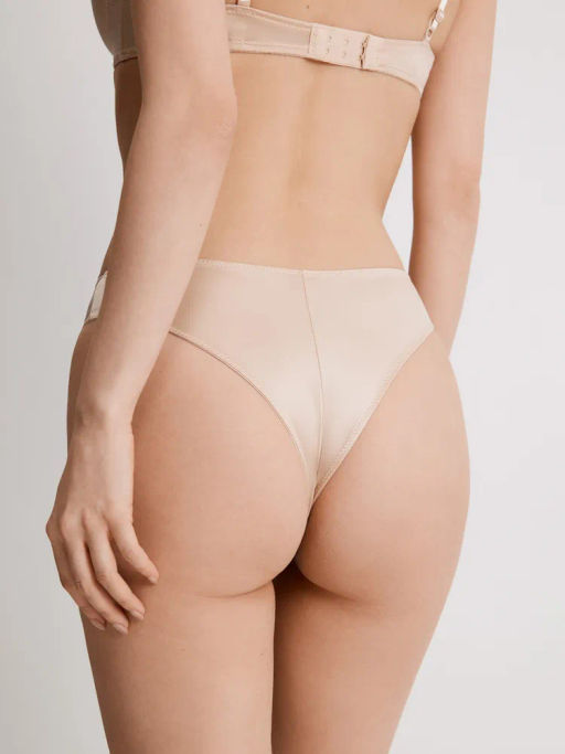 Infinity / Трусы стринги-бразилиано жен. Lora бежевый - Infinity Lingerie фото 4