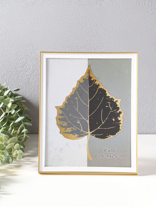 Фоторамка для фото 20×25 см «Современная классика», пластик, под золото и белый, 26×20.8×1.5 см