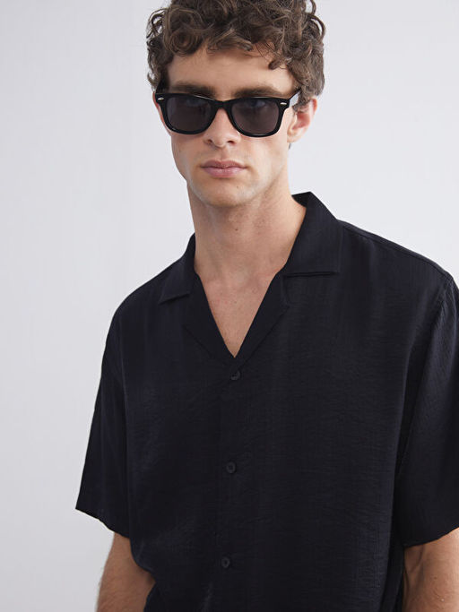 Regular Fit Resort Yaka K?sa Kollu Erkek G?mlek