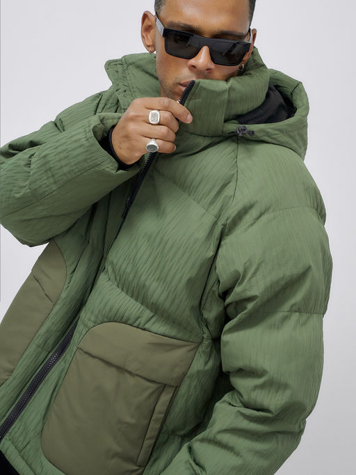 Куртка молодежная мужская зимняя с капюшоном цвета хаки 25307Kh - Mtforce фото 10