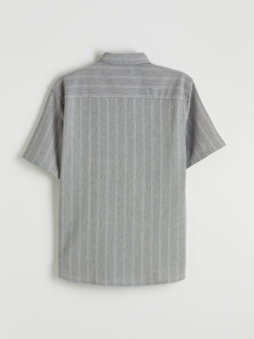 Regular Fit K?sa Kollu ?izgili Erkek G?mlek