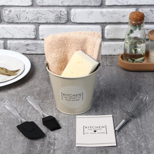 Кухонный набор подарочный «Доляна» Kitchen the heart of our home: полотенце, губка, лопатка, венчик, кисть