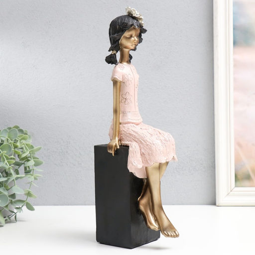 Фигурка полистоун Девочка на кубе, с цветком в волоса?, бело-золотой 9.5?12?34 см