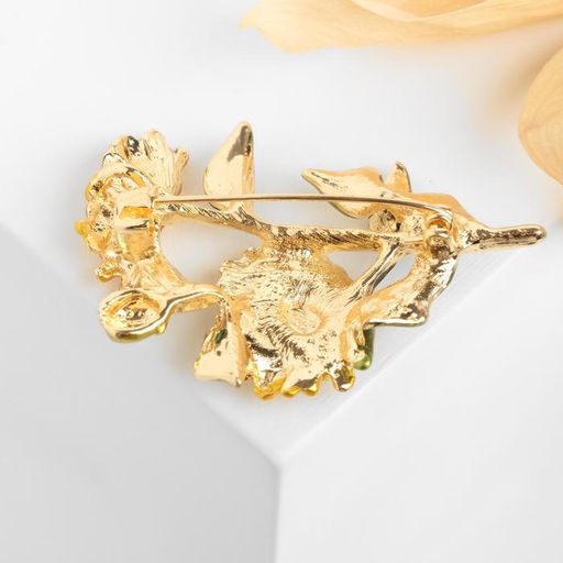 Брошь Цветы календула, цвет желто-зеленый в золоте - Queen fair фото 2