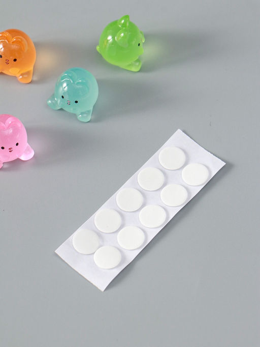 Цена за 2 шт. Набор фигурок из эпоксидной смолы флуоресцентные «Зайчики», 6 шт., 1.7×1.8×2 см