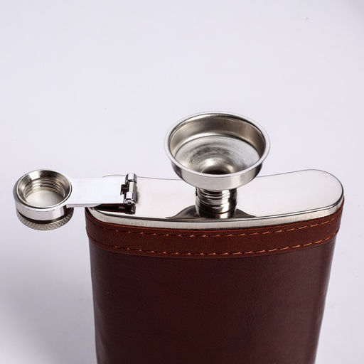 Подарочный набор Бизнес 6 в 1: фляжка 270 мл, воронка, 4 рюмки, коричневый, 17 х 23 см - Simaland фото 4