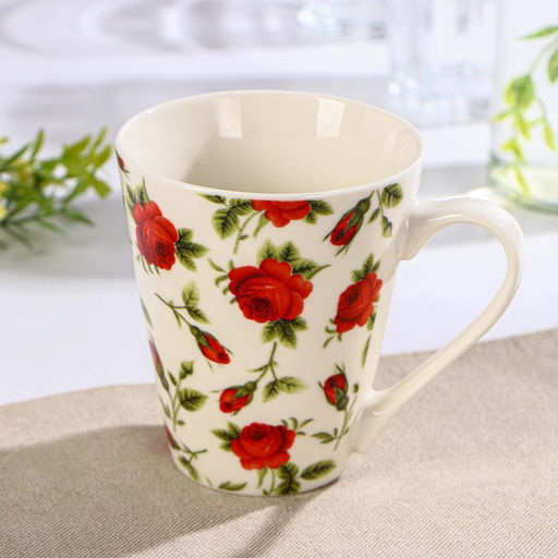 Кружка фарфоровая Доляна Цветочный принт, 260 мл