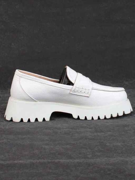 03-YP9860B WHITE Лоферы женские (натуральная кожа)