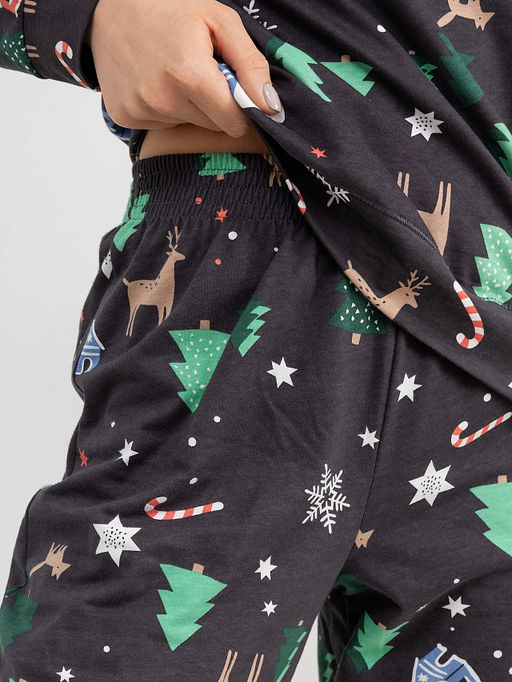 Хлопковый комплект (джемпер, брюки) в графитовом цвете с принтом в виде оленей - Mark formelle фото 5