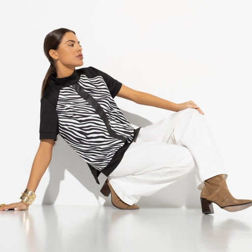 Водолазка с экокожей
 Фирменное приветствие (magic) - Charutti фото 8