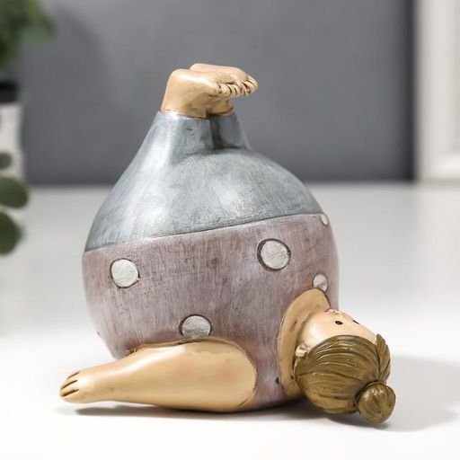 Фигурка полистоун «Пышечка: упражение берёзка», 10.5×11×11.5 см