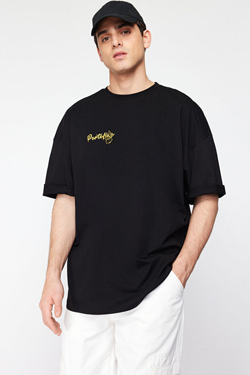 Siyah Oversize/Geni_ Kesim S_rt Limon Bask_l_ %100 Pamuk T-Shirt TMNSS23TS00089 - Trendyolmilla фото 2