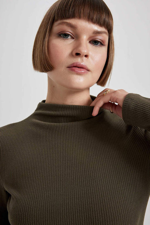 Облегающая футболка с воротником на бретельках и длинными рукавами в рубчик - Defacto фото 5