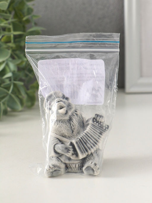 Сувенир "Медведь играет на гармошке" 6,3 см