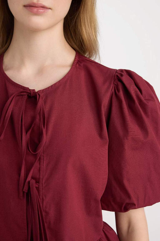 Женская поплиновая блузка с короткими рукавами и круглым вырезом стандартного кроя с завязками спереди - Defacto фото 5